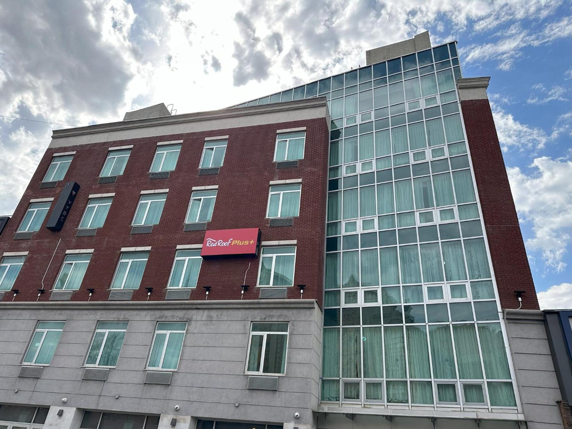 Red Roof Plus Brooklyn - Flatbush Ave นิวยอร์ก ภายนอก รูปภาพ